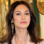Famous Ukrainian women who help other countries learn more about their one