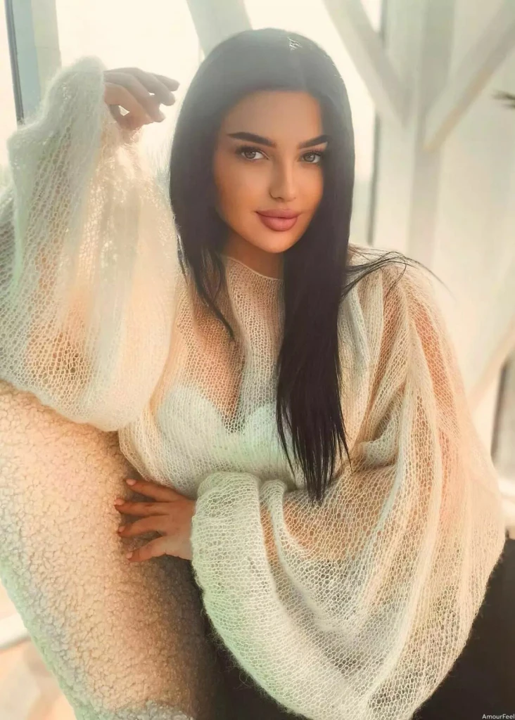 Alina Profile image 4