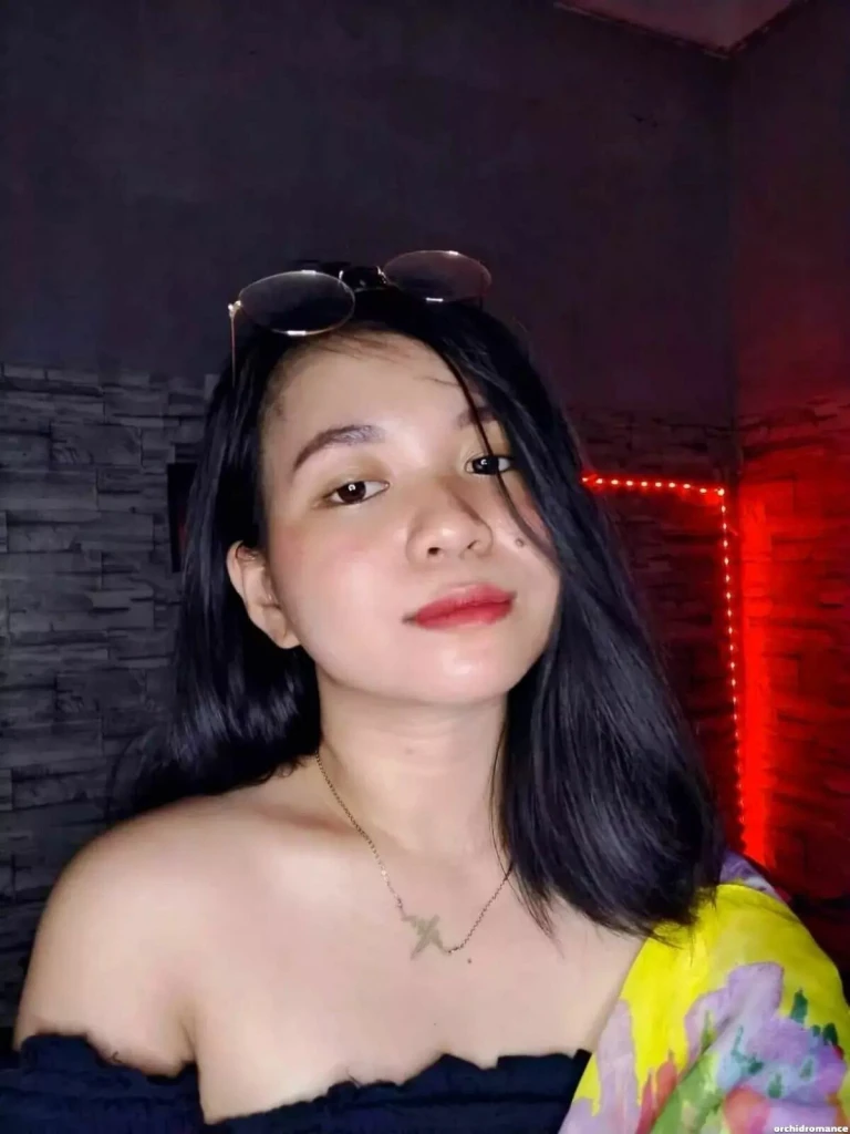 Darling Mae, 25