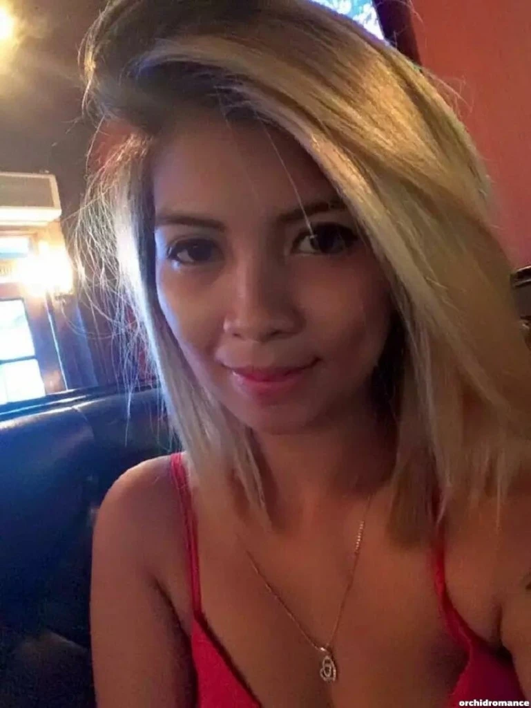 Vanessa, 29