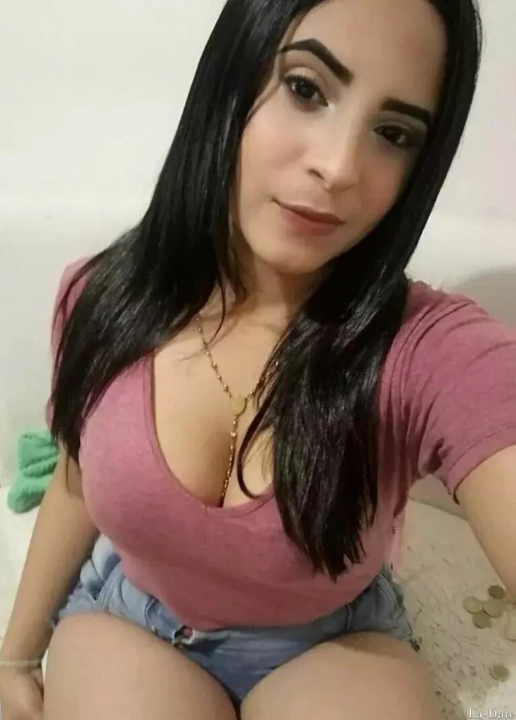 Andreina Profile image 2