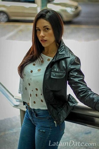Leyni Profile image 2