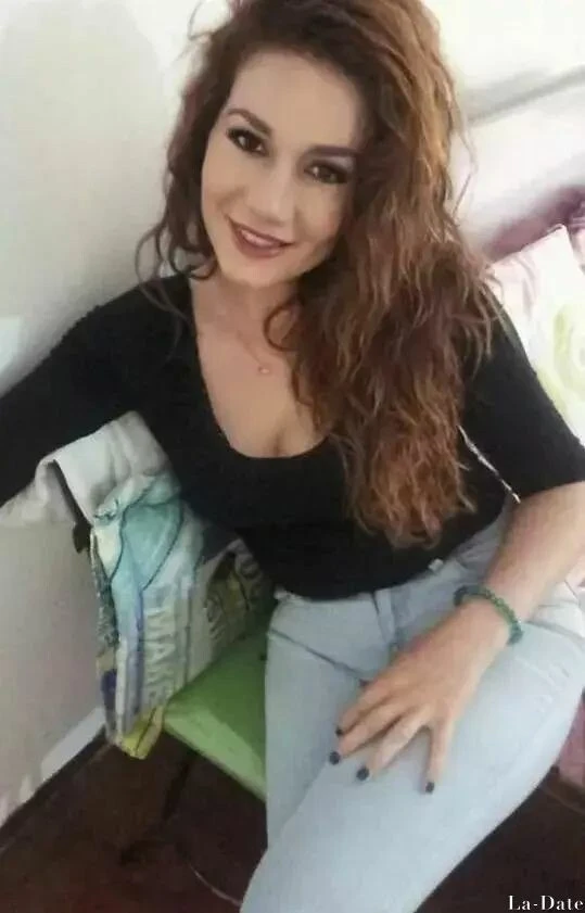 Laura Profile image 4